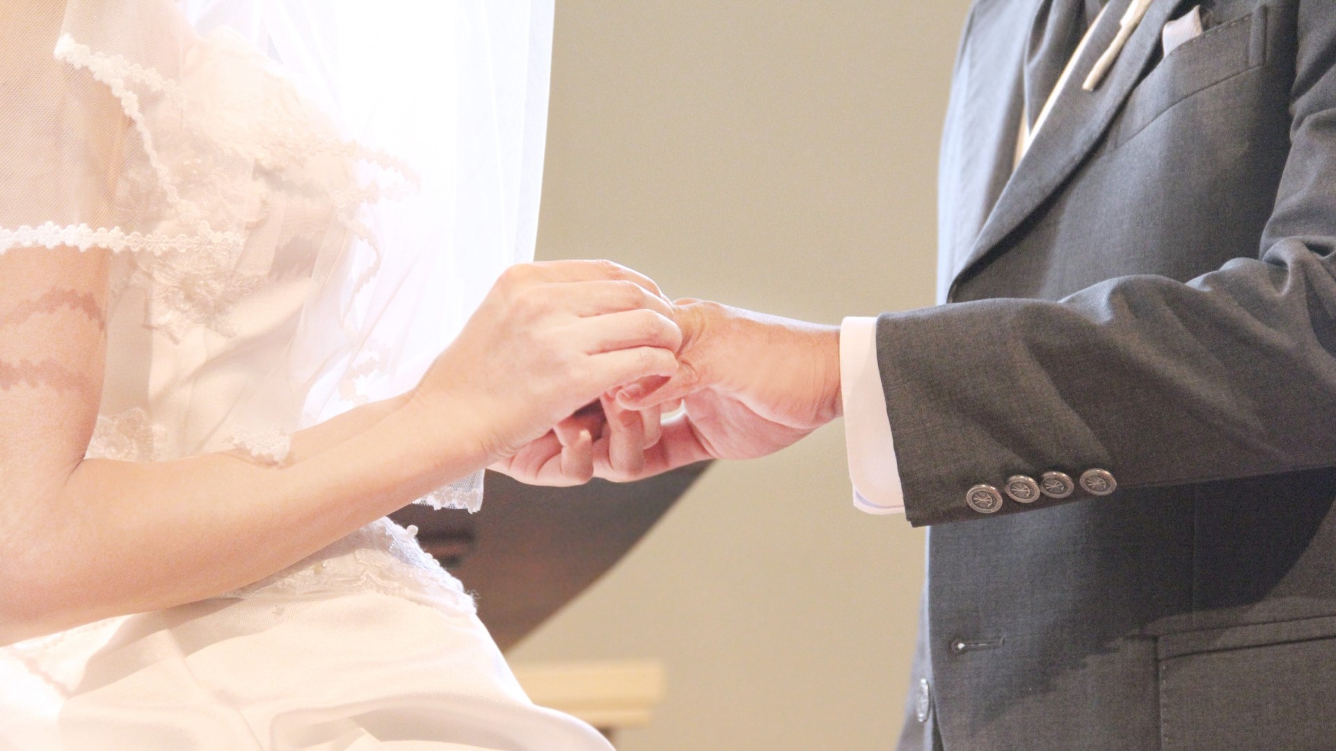 結婚指輪 個性的