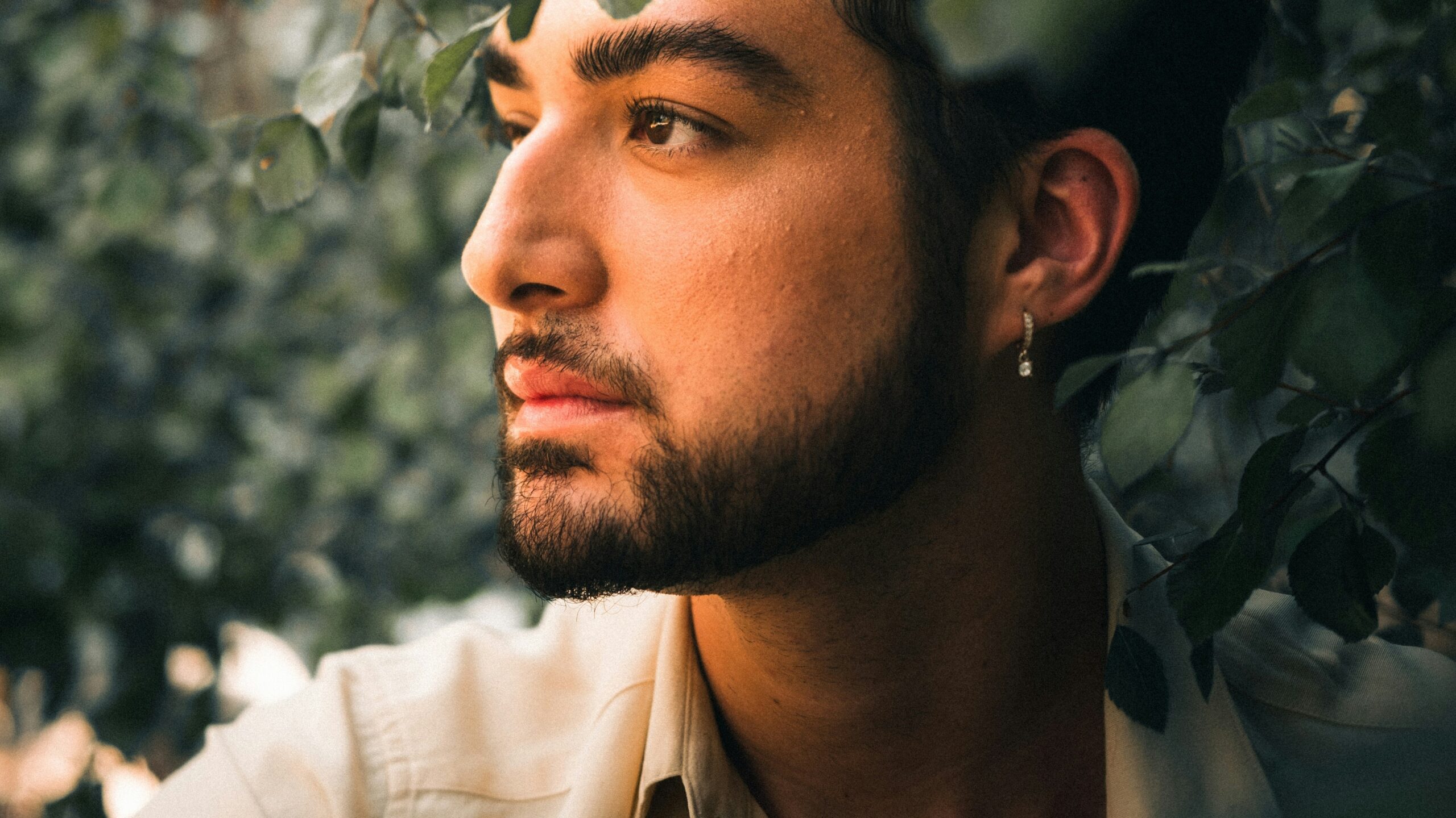 男性 片耳ピアス