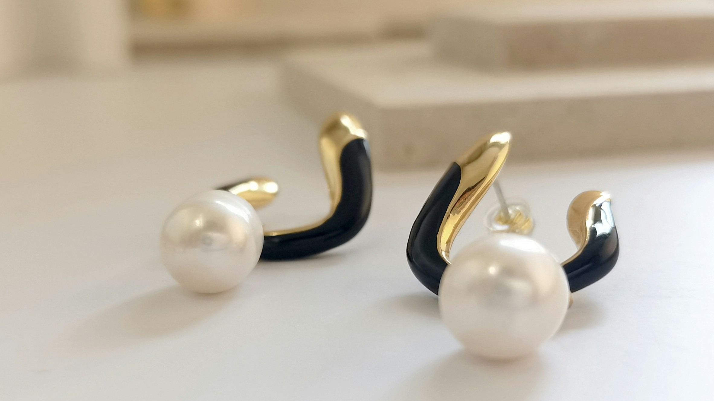 パール ピアス ブランド